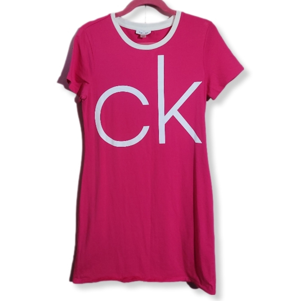 Calvin Klein pink T-shirt dress sizes M